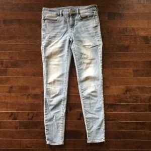 Womens Light Wash Jeggings